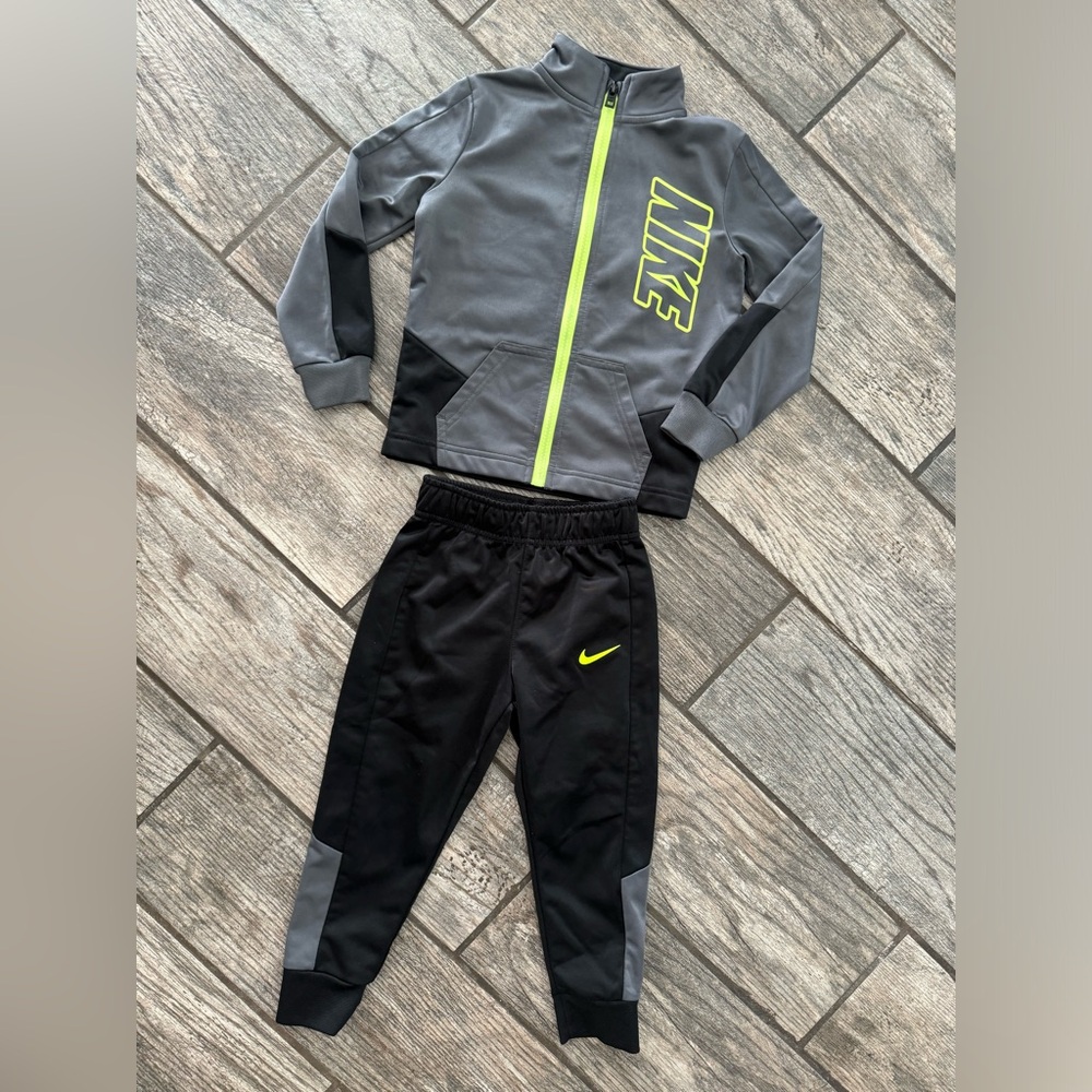 Nike Gray and Black Tracksuit with Neon Accents set sweatsuit zip up toddler